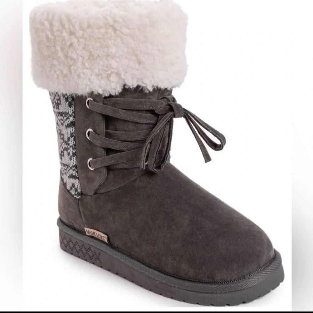 Muk Luks Melba Faux Fur Cozy Gray Knit Boots Size 10W New in Box